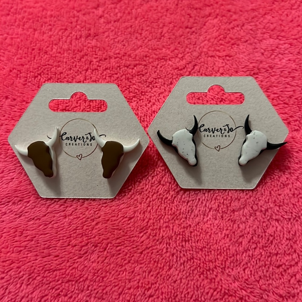 Cow head stud earrings